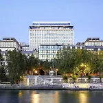 So/ Paris Hotel